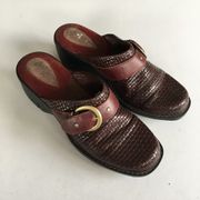 CLARKS CORDOVAN Slip On Shoes‎ Burgundy Leather Womens Size 7M Comfy 84631