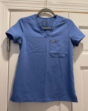 Catarina One Pocket scrub top