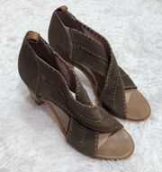 Party Up leather Suede Crossover Sandal Heels Brown 10