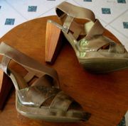 Kenneth Cole Reaction "Sweet Chip" Olive Sandals