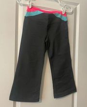 Dark gray Capri yoga pants