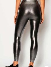 Heroine Sport Marvel Legging Metallic Gunmetal Silver Shine- Size XS