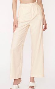 HAMPTON TUCK FRONT PANT IN SOFT YELLOW SZ S.