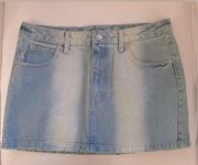 NWT Wild Fable Denim Mini Skirt Size 8 Médium Wash Color