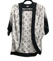 Urban Outfitters Ecote Black/White Short Geometric Print Kimono Sz S NWOT