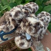 NWT Secret Treasures Leapard Slippers