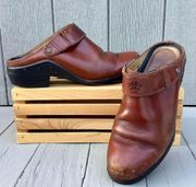 Brown Heeled Leather Clogs With Flippable Strap