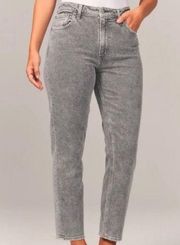 Abercrombie & Fitch  The Mom High Rise Curve Love Jean 26/2R