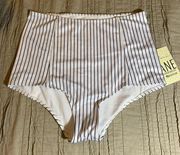 NWT Med   Bottoms