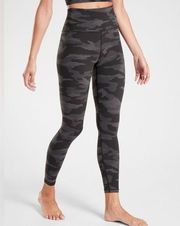 Athleta  black gray elation camo 7/8 high waisted leggings size small