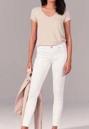 Abercrombie & Fitch NWT  Mid Rise Super Skinny White Jeans / Size 28