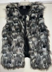 Stunning  Women’s Black/White/GreyFaux Fur Vest Size Medium