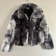 Wild Fable White Black Faux Fur Jacket Casual Mob Wife Comfy Soft Medium