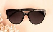 NWT Rachel Zoe Nina Sunglasses black