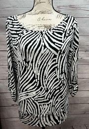 AB Studios medium black and white animal print looking blouse - 2542