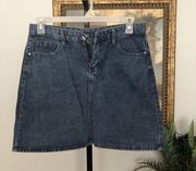 Fashion Jean Blue Mini Skirt women Size 2XL Waist 32” Length 17.5” Hip 40”