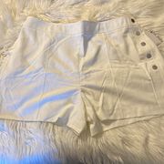 Nine West Women’s Short size 1X white color brand new with tags