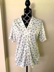 EUC Blair Green and White Leaf Pattern button down lightweight shirt size medium