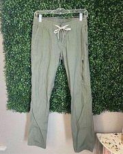 Vuori Green Ripstop Pants Size Small