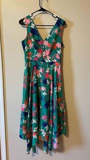 Colorful Handkerchief Hem Sleeveless V-Neck Midi Dress Size 4