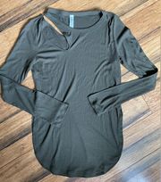 Alo Yoga  ribbed long sleeve