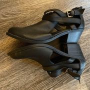 Faded Glory Black Faux Leather Cutout Ankle Chelsea Booties Women's Sz 6