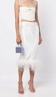 💚 Retrofête Paula Feather Midi White Satin Skirt with Ostrich Feathers