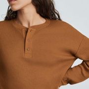 Everlane The Henley Waffle Tee Cropped Thermal Shirt
Organic Cotton- Size XS