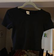 black baby tee 