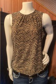 CHAPS- EUC Ladies Tank Blouse- stretch material-