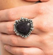 NWOT DONT DWELLER ON IT - BLACK STONE SILVER RING -