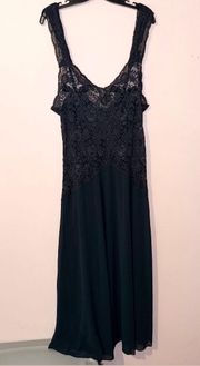 Victoria's Secret  Vintage Black Lace Maxi Slip Gown Dress Size L