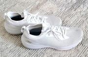 sketchers white