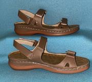 Qengg vegan leather brown summer open toe comfy orthopedic sandal NEW size 9.5