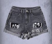 Women’s ROMWE Goth Skull Print Ripped Demin Shorts M (29.5)