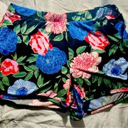 Women’s  Casual Floral Shorts. 1X. Super soft