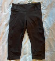 Black Ruched Capri Leggings