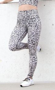 High Rise Legging Leopard Animal Print White Gray