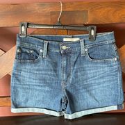Levi’s Levi Strauss & Co mid length cuffed Jean shorts size 29 festival summer concert