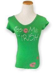 Womens Miley Cyrus &  Max Azria Kiss Me I’m Irish V Neck Graphic Tee - Sz L