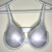 Maidenform wireless bra 38D white lightly lined soft lace adjustable