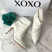 XOXO Women's Taylor Pump White Heeled Bootie size 9 Evening Night Out Dinner NEW