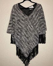 Two by Vince Camuto Black and White Fringe Poncho Size S/M