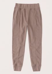 women’s 96 hour cloud joggers size XS color deep taupe