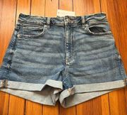 NWT  Super High Rise Mom Shorts Sz 10