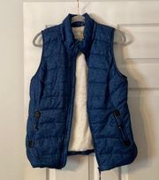 Green Tea Ladies Vest size M excellent condition missing hat but very fluffy