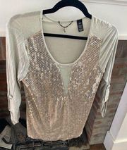 BKE Boutique Sequined V Neck Girls Night Out Top Taupe size XS