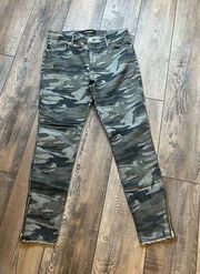 Express Jeans Camo Pants Ankle Legging Mid Rise Stretch Zip Ankle Raw Edge Hem