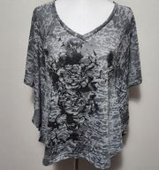 Lucy & Laurel gray floral studded burnout batwing blouse size large