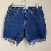 Levi’s  Strauss Women's Button Zipper Blue Denim Shorts cut off size 31style 550